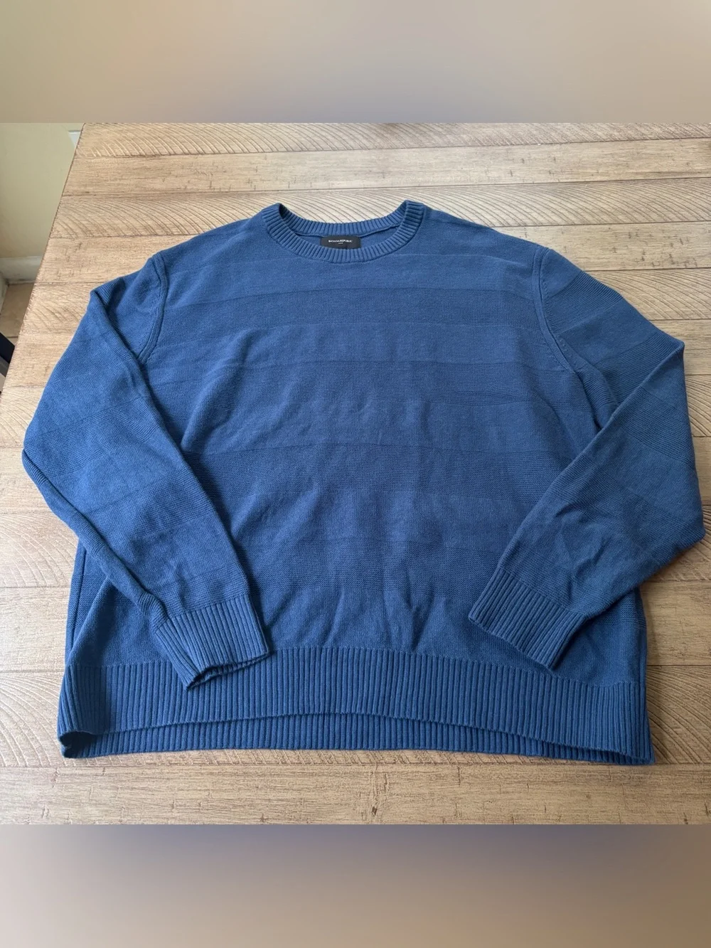 Banana Republic Men's Crewneck Sweater - Navy Blue